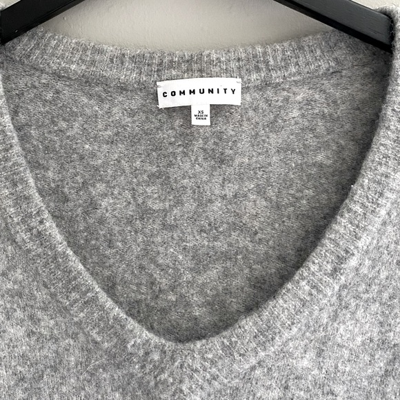Aritzia Community Sweater XS - Picture 2 of 9